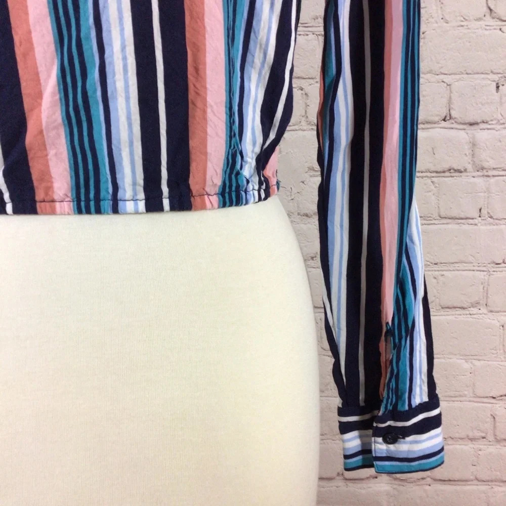 No Boundaries Junior’s Striped Open Tie Front Rayon Crop Top - Size Small - Picture 5 of 8
